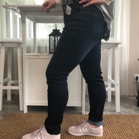 NWTs Kancan Curvy Dark Wash Mid-Rise Skinny Plus - Picture 2 of 3